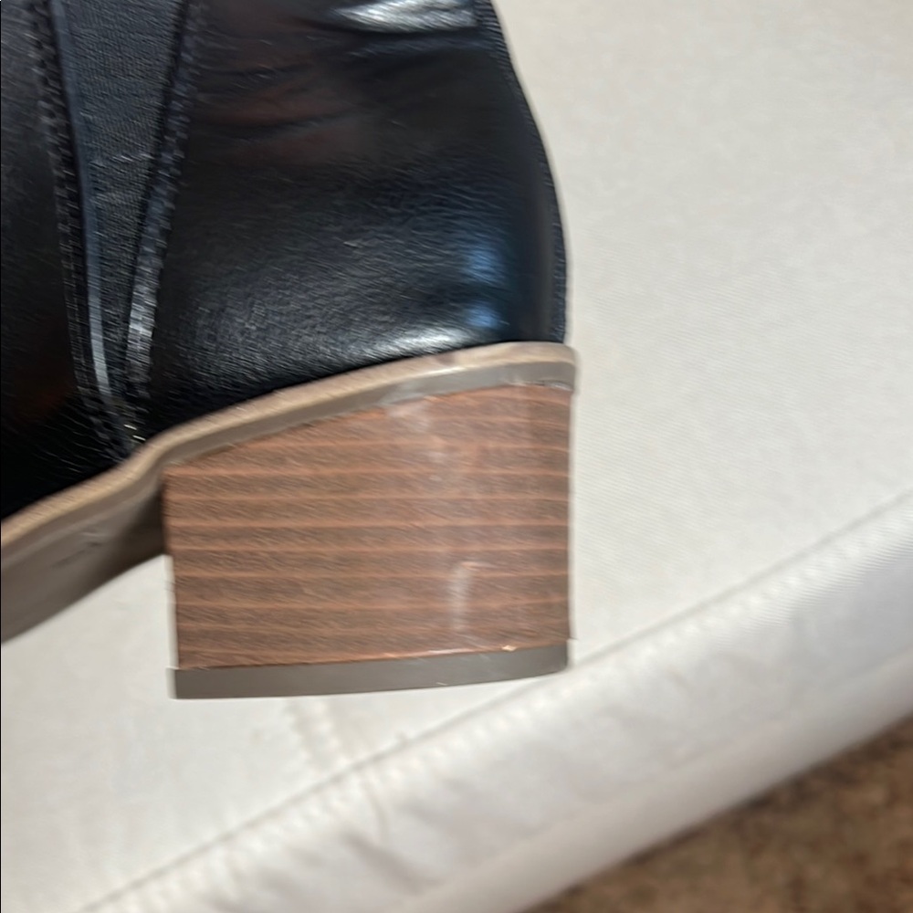 Dr. Scholl's Black Leather Ankle Booties Size 7.5 - Picture 9 of 10